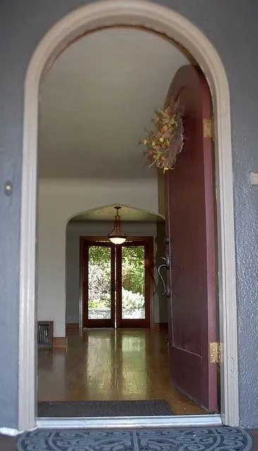 Vintage Union Hill Neighborhood Home walking distance to PSNS! — Photo 4