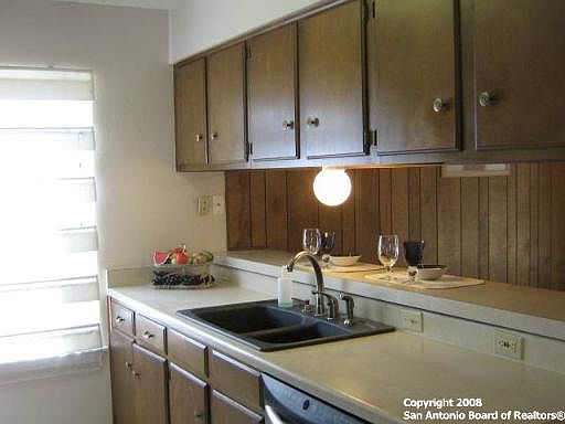 3rd image of 4311 BAYLISS DR