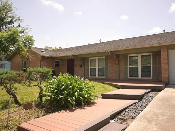 9810 Cliffwood Dr, Houston, TX 77096