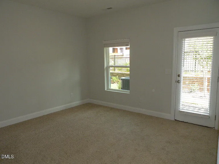 328 Page Square Dr — Photo 18