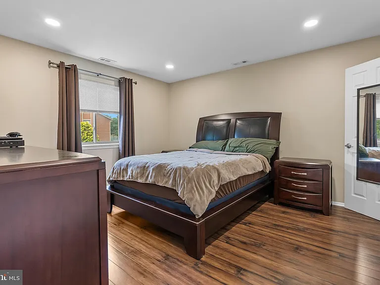 604 Woodhollow Dr — Photo 7