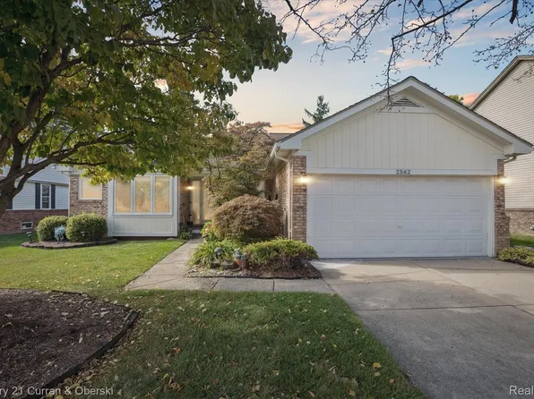 2562 Woodmont Dr E, Canton, MI 48188