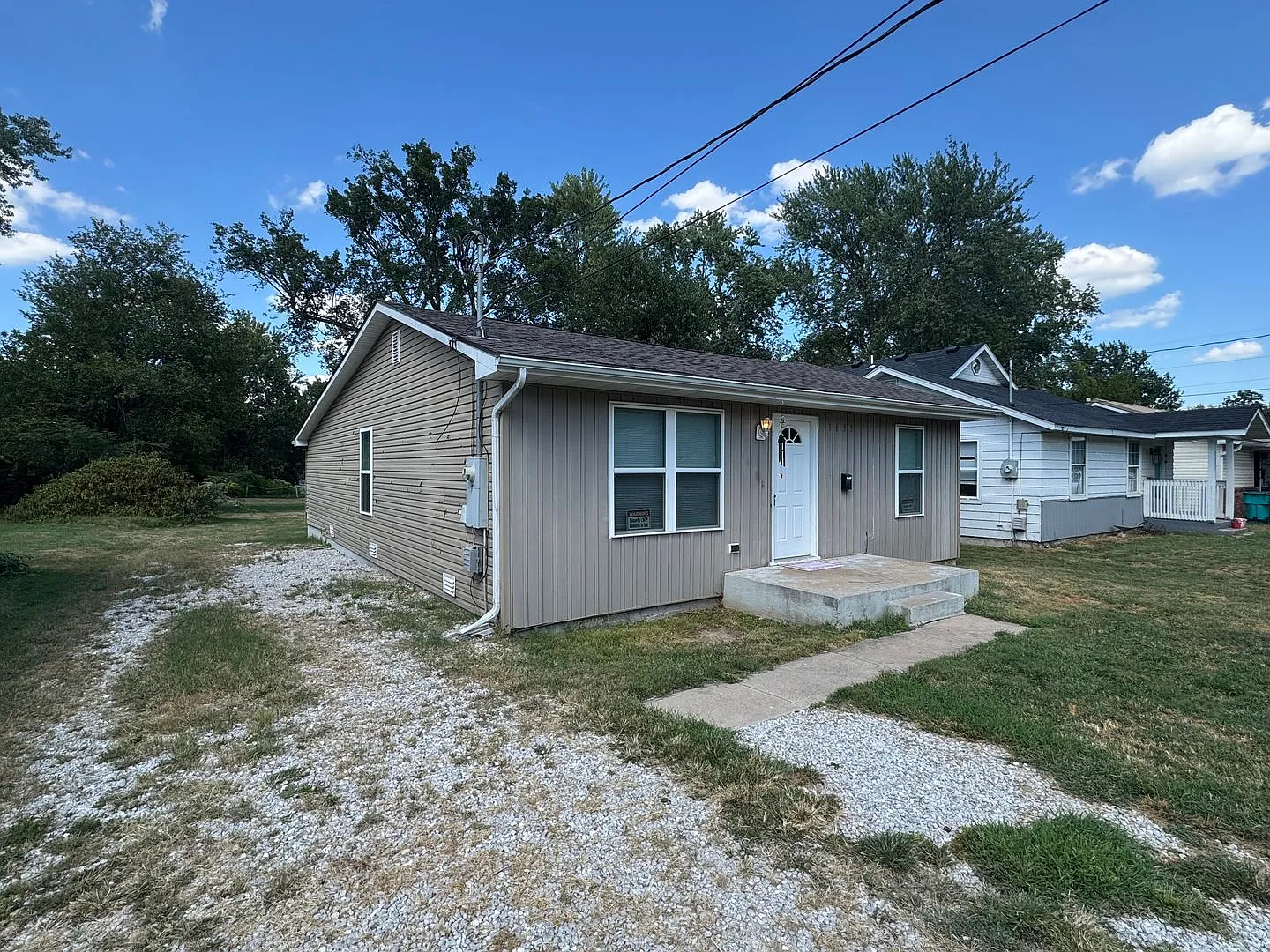Newly Renovated 4-Bedroom Home in Springfield! — Photo 3