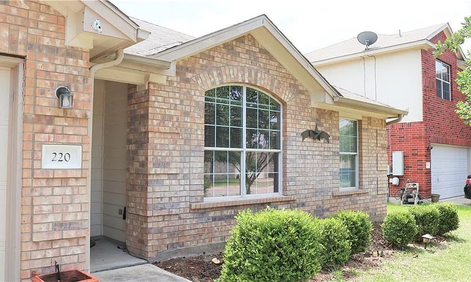 220 Gainer Dr
