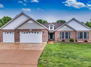 6132 Brookparc Dr, Imperial, MO 63052