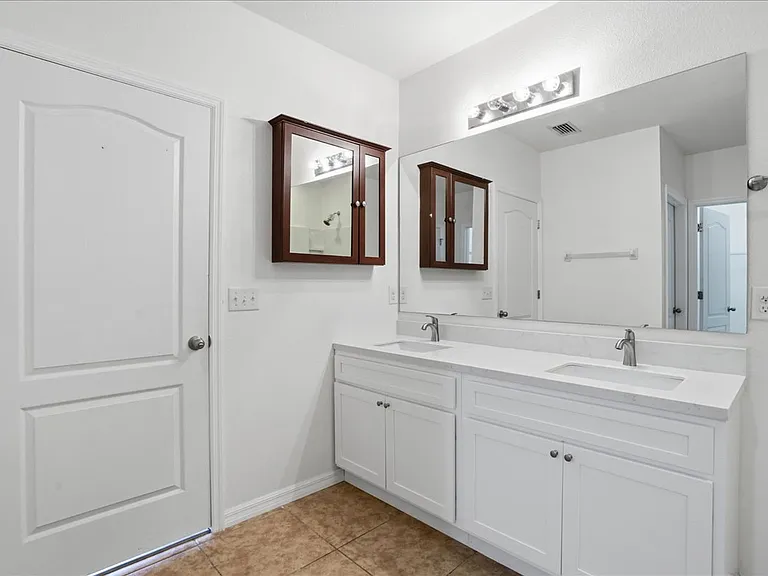 15769 High Bell Pl — Photo 33