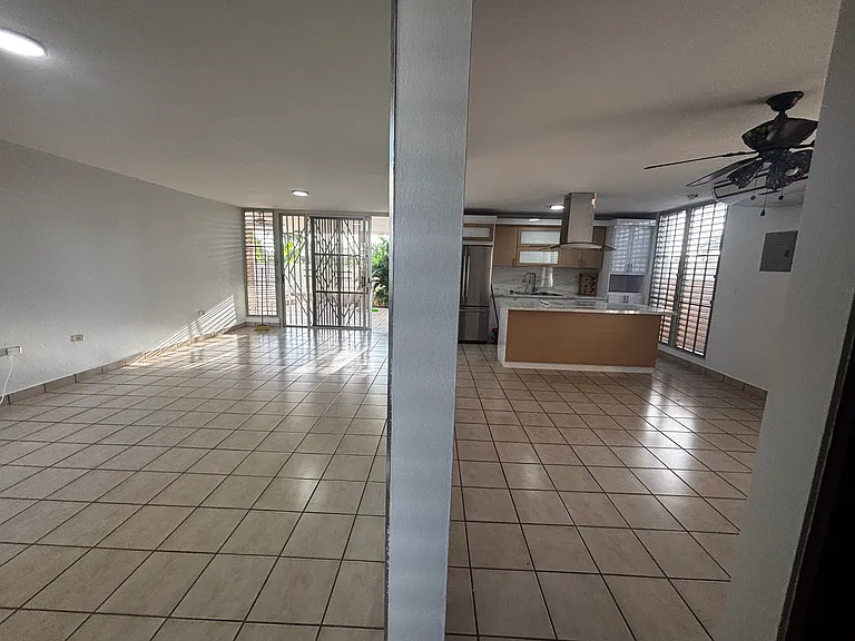 118 Pomarosa Ciudad Gdn — Photo 3
