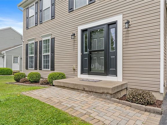 4th image of 5549 Bingley Ln