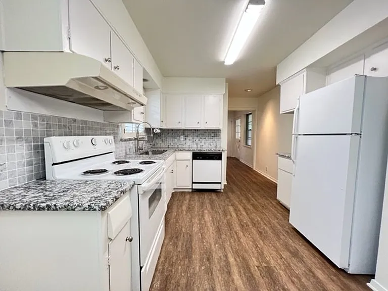 7215 Clemson Dr — Photo 9