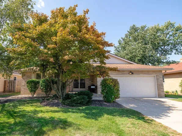 1892 Beham Dr, Mayfield Heights, OH 44124