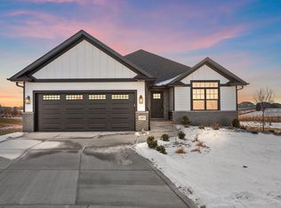 13973 Blue Sky Court St, Saint John, IN