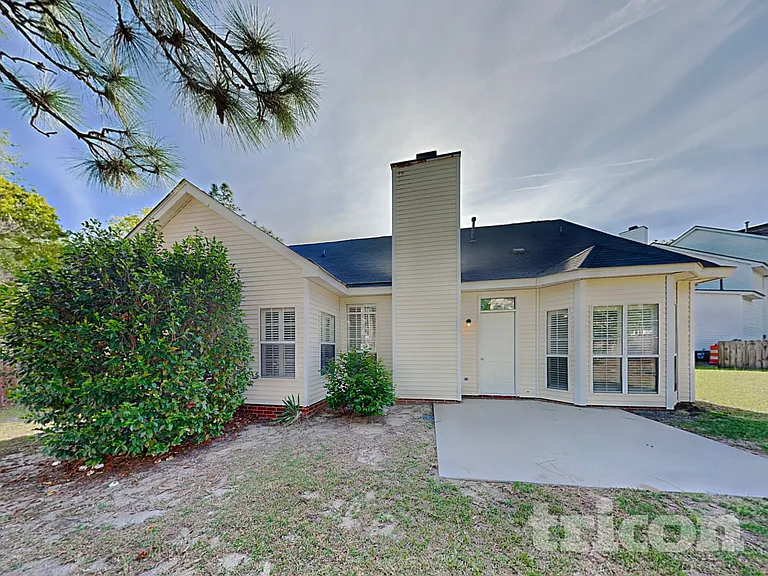 110 Fawnhill Ct — Photo 23