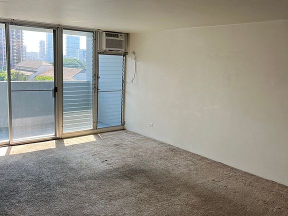 5th image of 824 Kinau St APT 305
