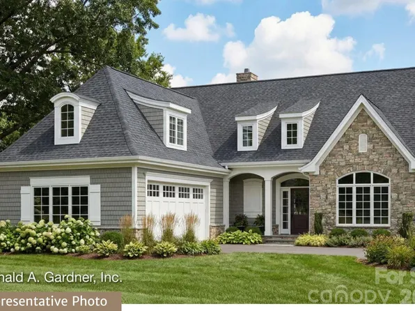 320 Downing Dr, Kings Mountain, NC 28086