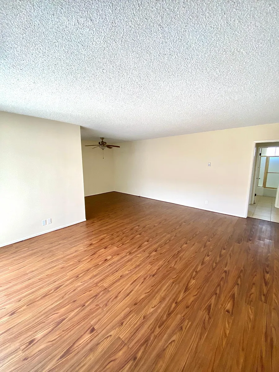 Building Photo - 1449 Rexford Dr #5