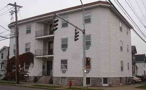 200 Catherine St Photo 1