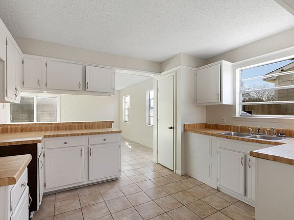 2nd image of 4025 Glenmere Dr