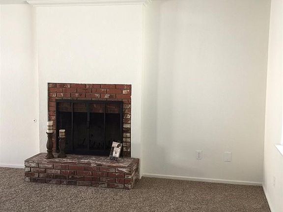3rd image of 16416 Bunnell Ave