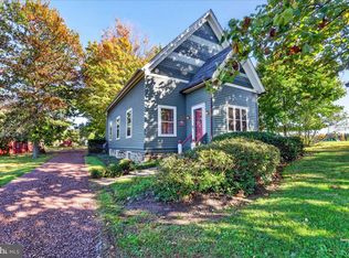 1098 Eagle Rd, Newtown, PA 18940