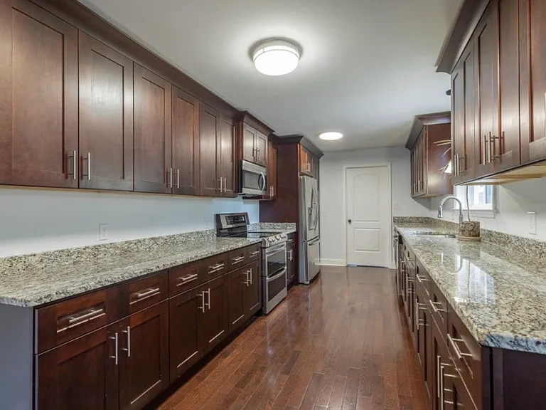 9011 Pleasant Ln — Photo 6