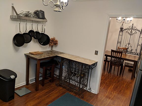 4th image of 2209 Lakeland Dr