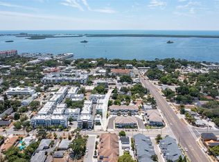 402 Birdsong Ln, Dunedin, FL 34698