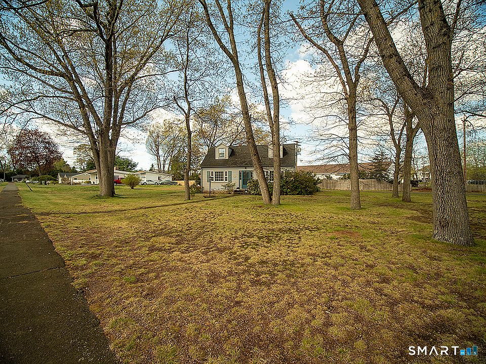 1st image of 18 Kimberly Circle