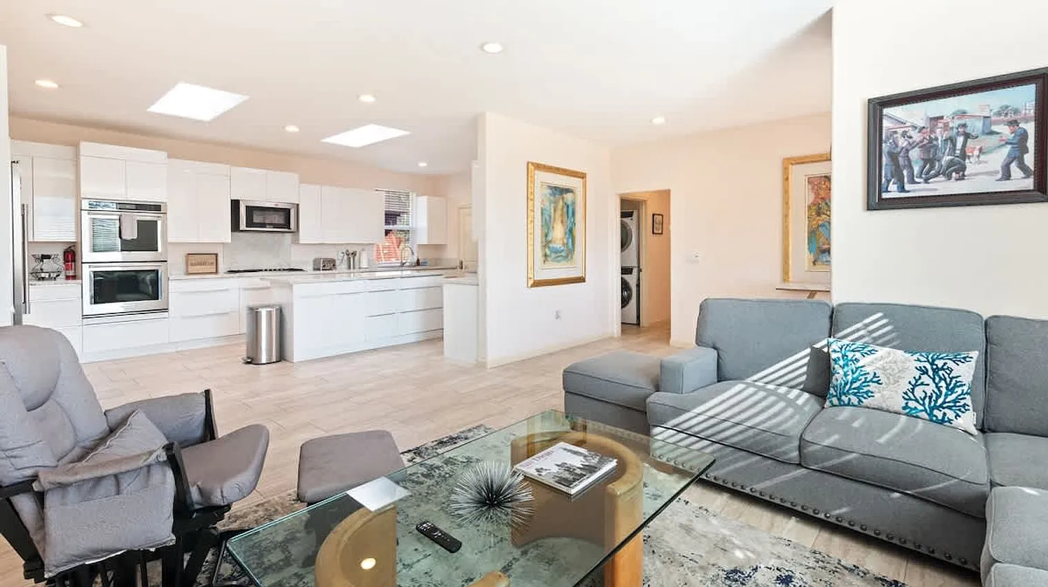 5 bed, 3.0 bath, 3229 sqft, $8,266 — Photo 1