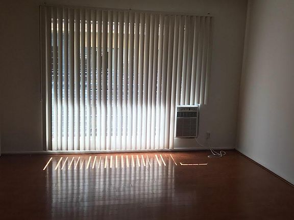 3rd image of 5460 Sierra Vista Ave