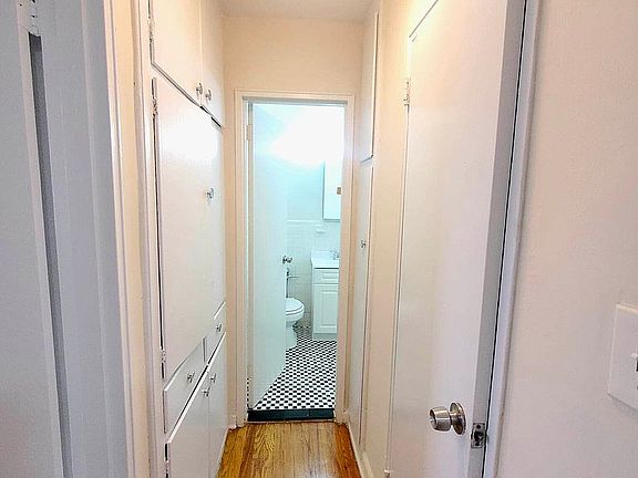 4th image of 315 Ocean Pkwy #42