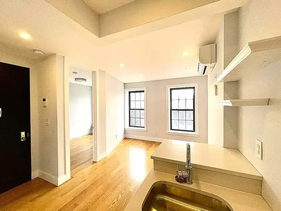 11A Spencer Pl #5