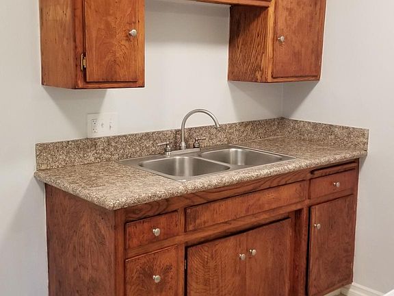 5th image of 5624 Meridian St APT 103