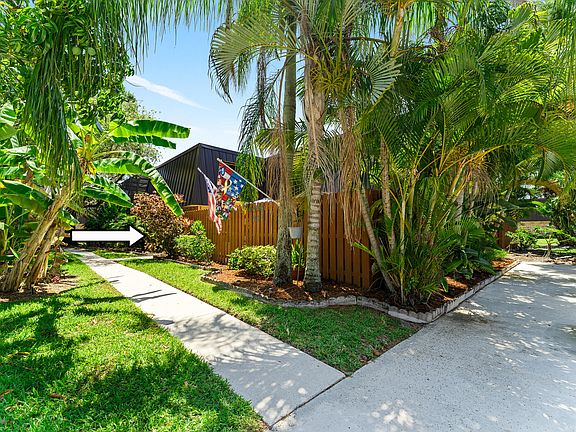 4th image of 6518 SE Windsong Lane
