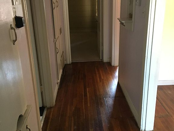 3rd image of 2811 24th St