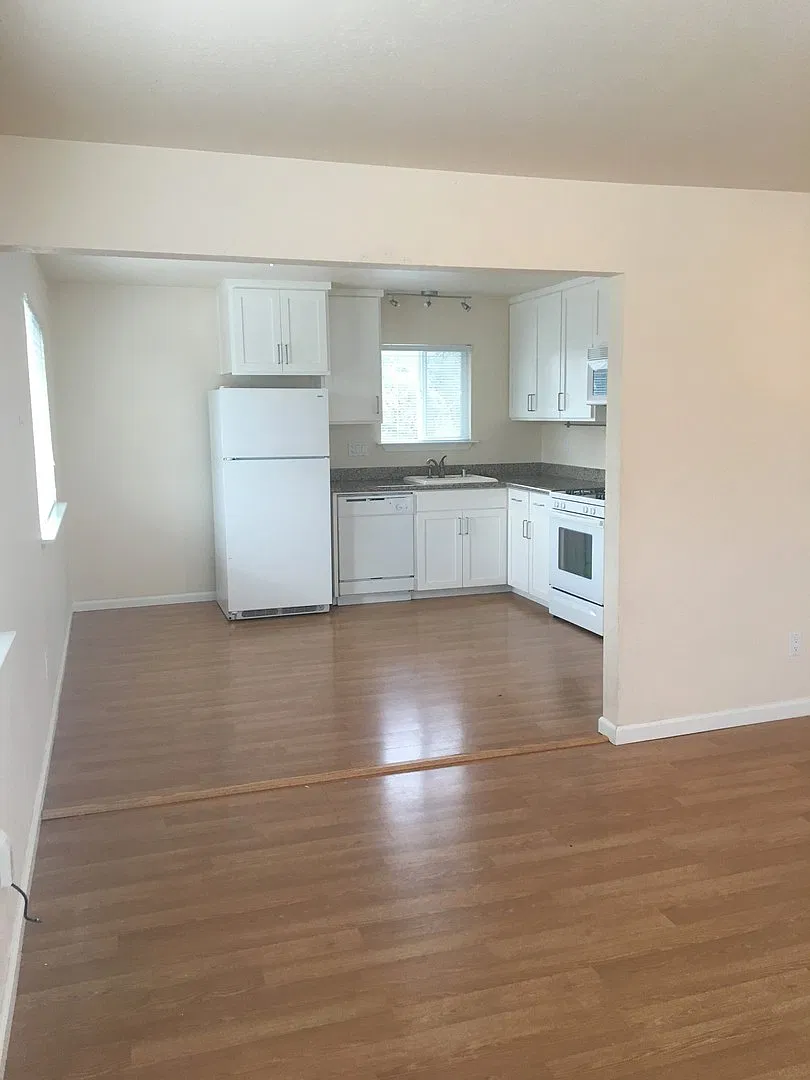 1735WHARF — Photo 3
