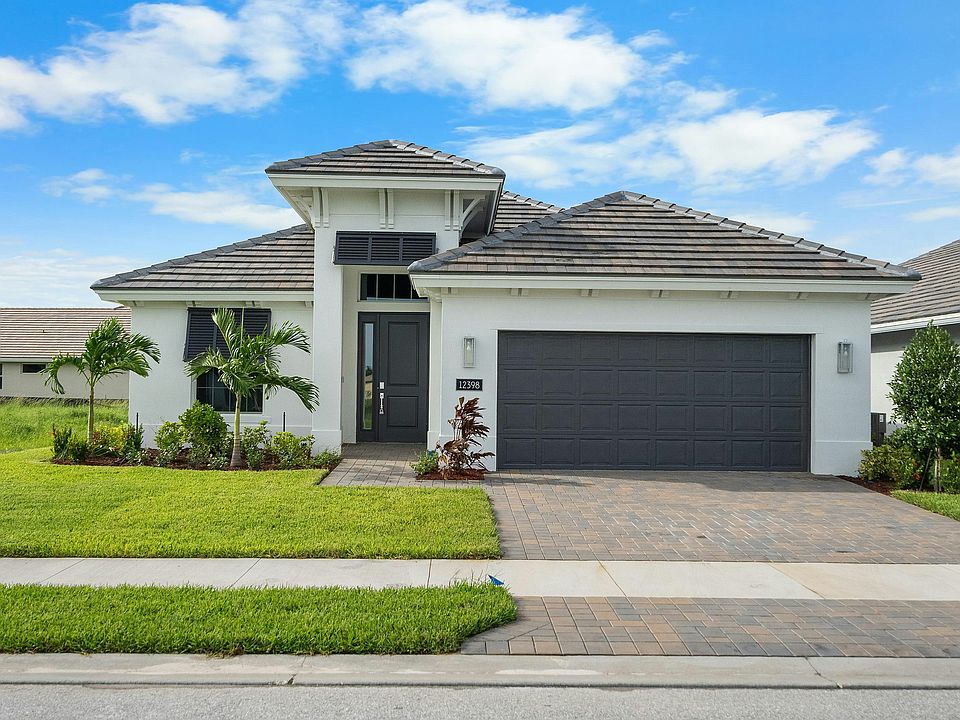 Front Elevation - straight 12398 SW Sunrise Lake Terrace