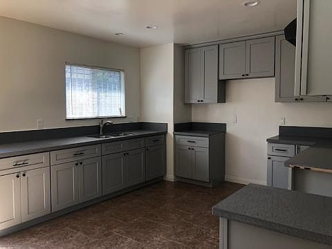 Front House Newly Remodeled Kitchen