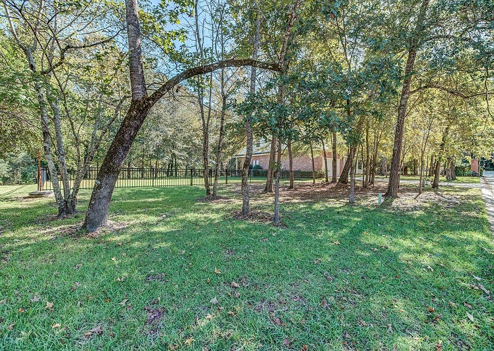 2nd image of 104 Harmony Hill Ct