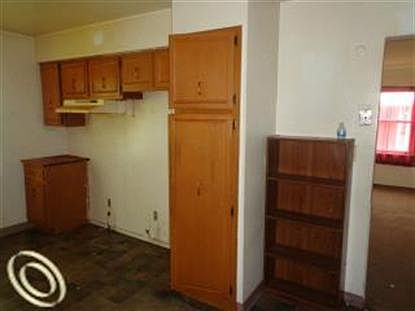 5th image of 8100 Marlowe St