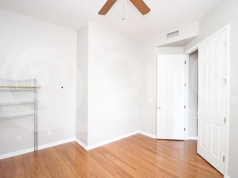 15240 N Clubgate Dr #109 — Photo 11