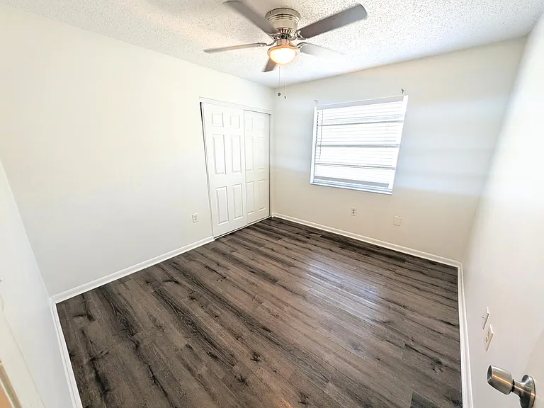 1132 Gilmore Ave #1132 — Photo 8