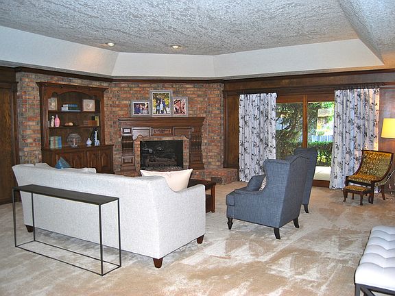 4th image of 4704 Seabrook Ct