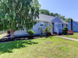 1816 Jackson Ave, West Islip, NY 11795