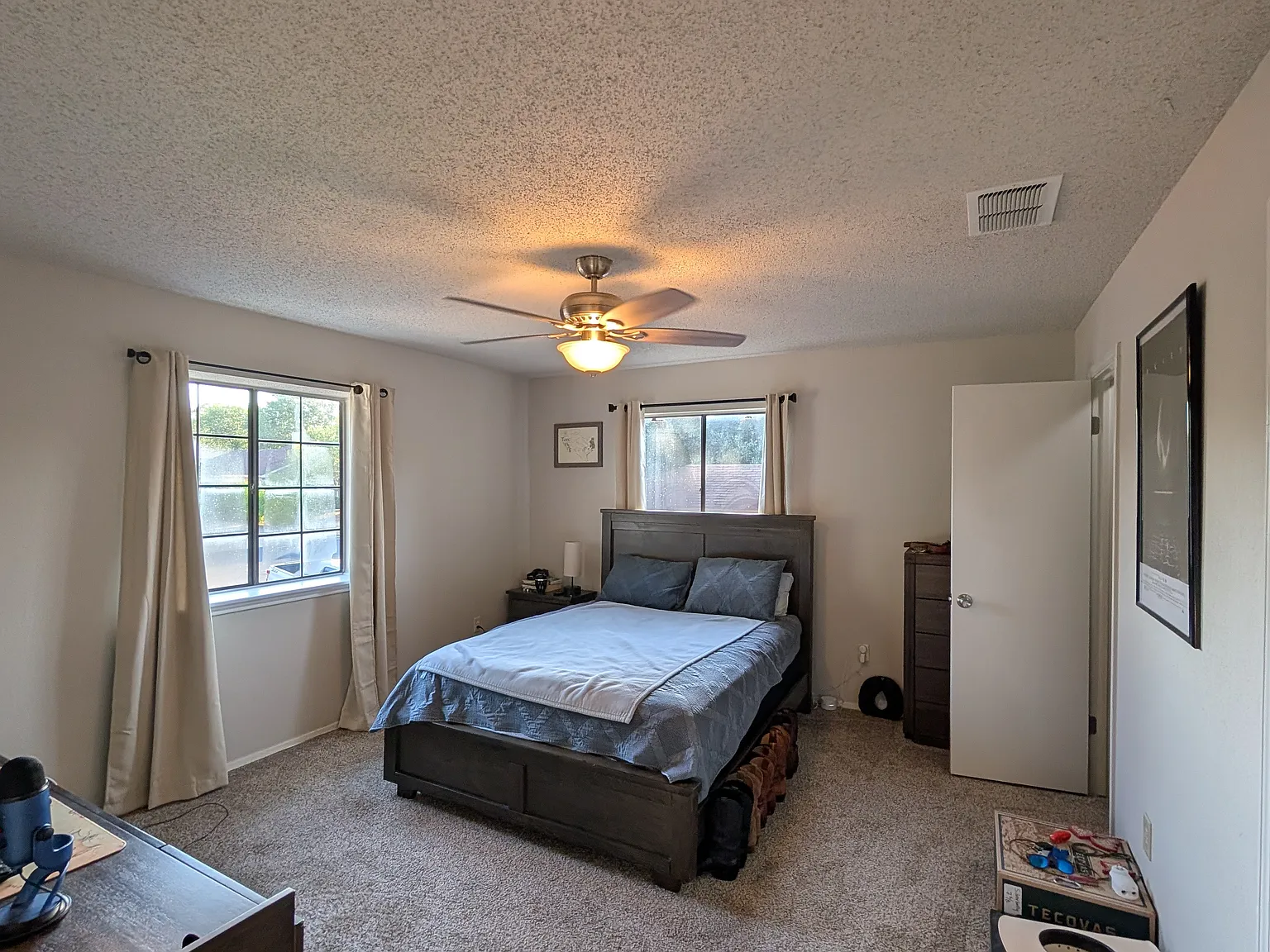 3 bed, 2.5 bath, 1422 sqft, $2,795 — Photo 2