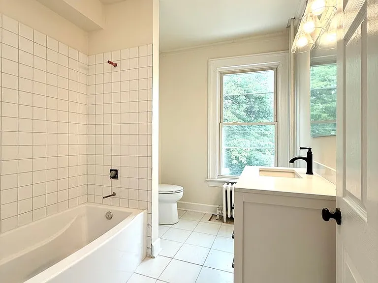 37 Green St — Photo 23