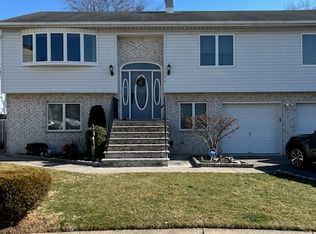 30 Susan Ct FLOOR 2, Elmwood Park, NJ 07407