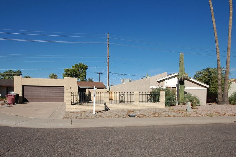 1st image of 1822 N 87th Way