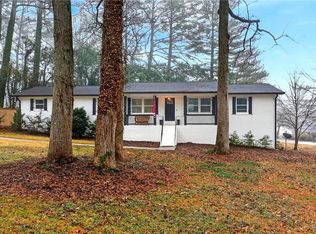 10 Valley Forest Ln SE, Smyrna, GA 30082