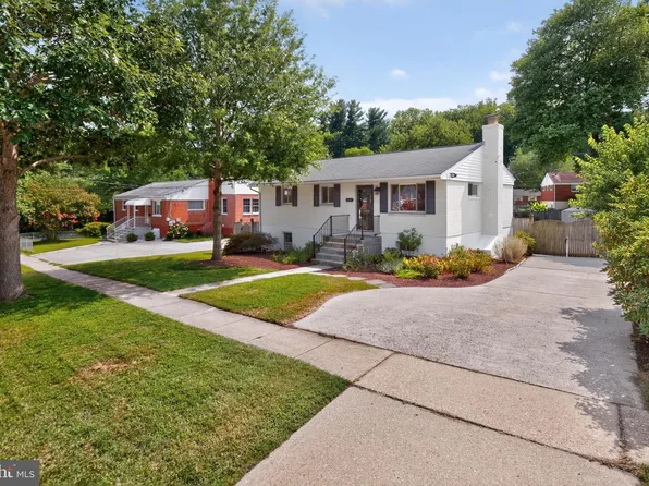11302 Schuylkill Rd, Rockville, MD 20852