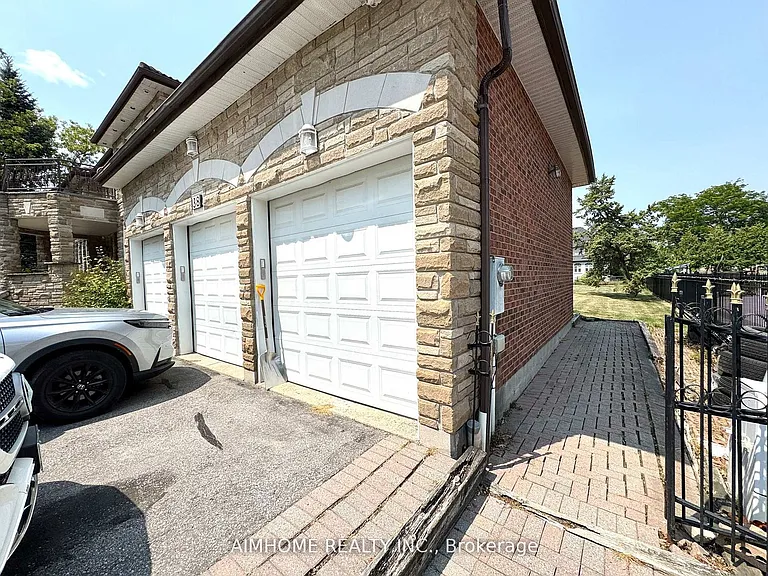 38 Lee Ave — Photo 4